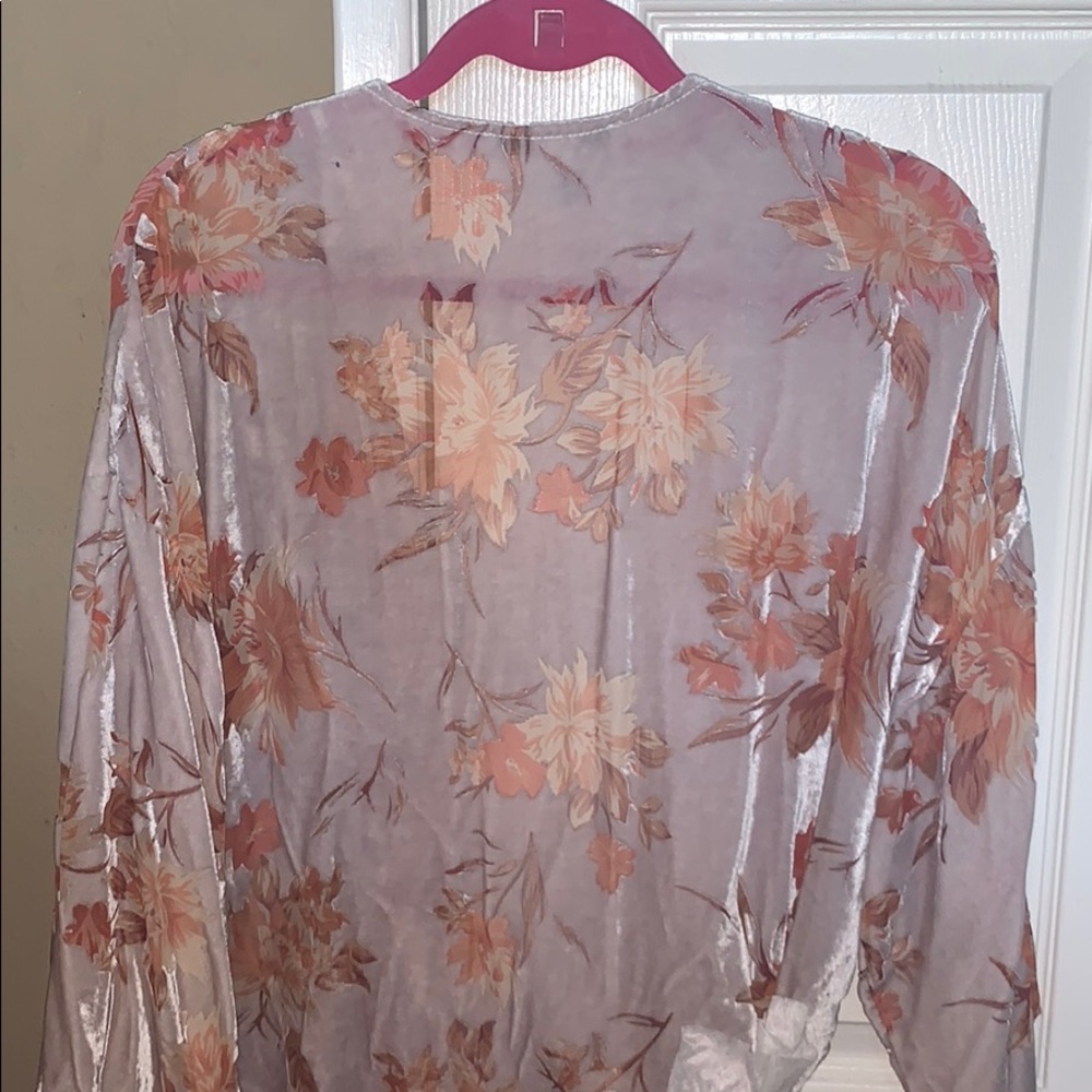 Velvet kimono - Picture 2 of 2